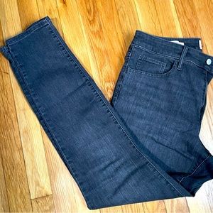 Universal Thread High Rise Skinny Size 12